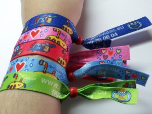 Pulsera solidaria de San Fermín